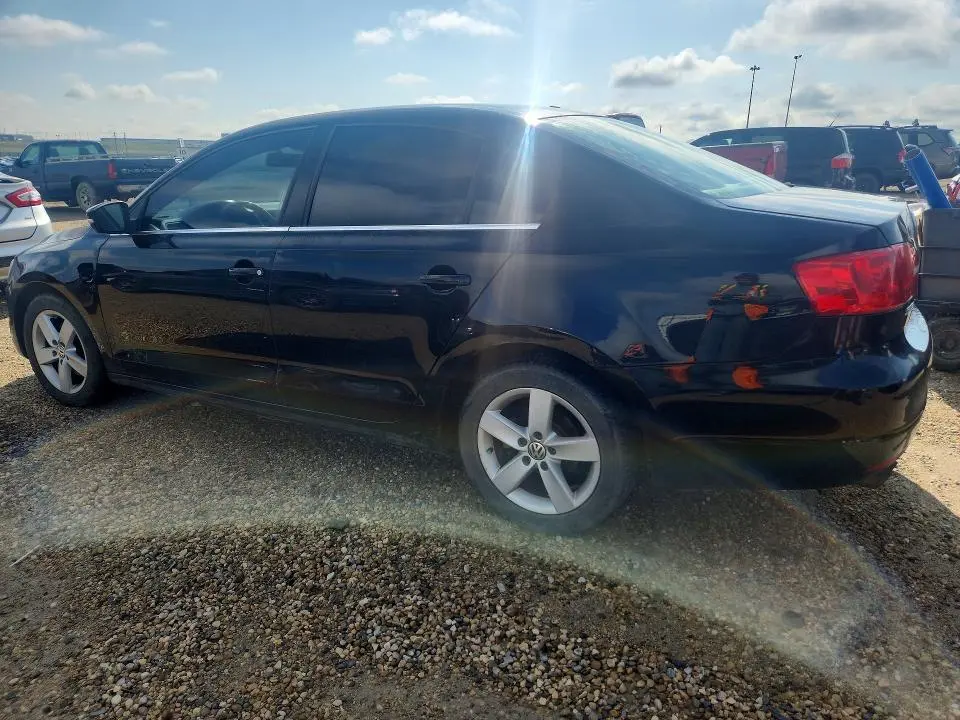 2013 VOLKSWAGEN JETTA   
