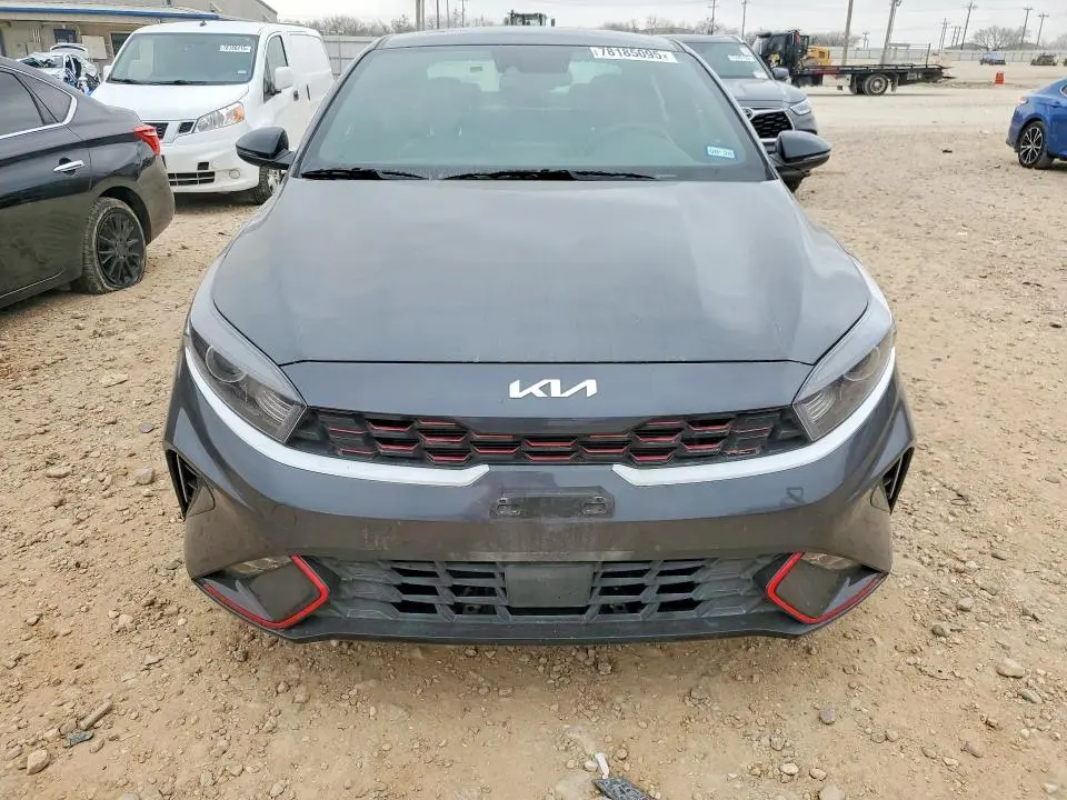 2024 KIA FORTE GT LINE  