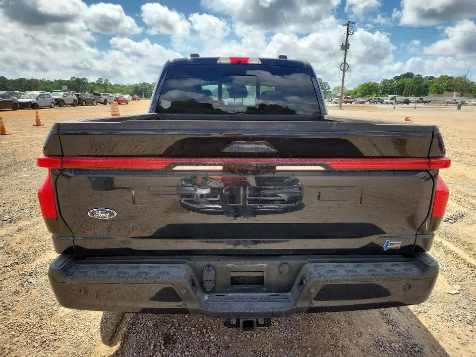 2023 FORD F150 LIGHTNING PRO  