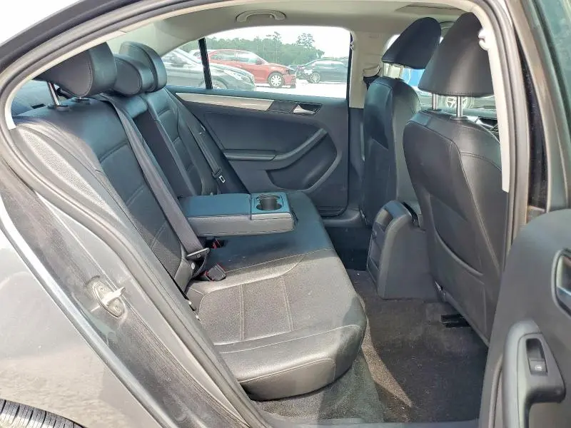 2017 VOLKSWAGEN JETTA SE  