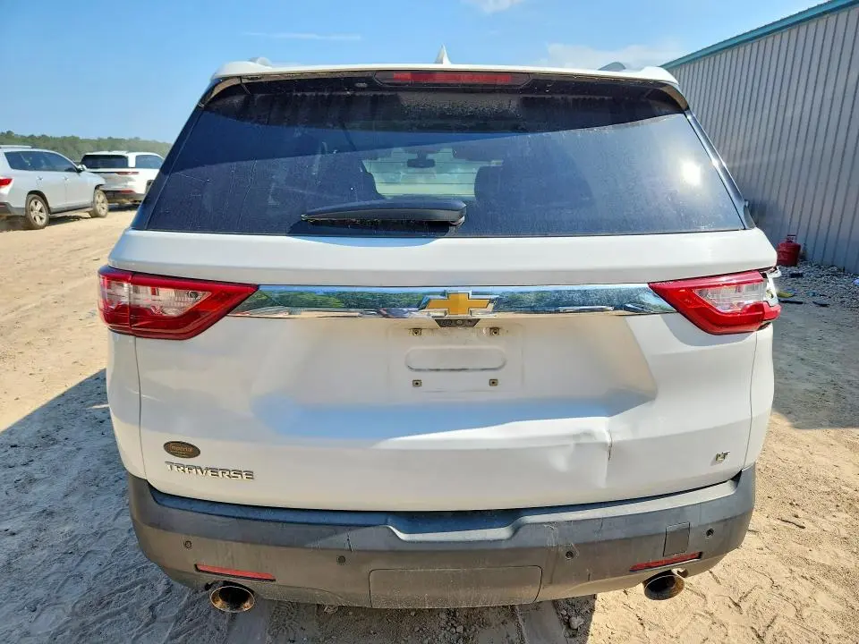 2018 CHEVROLET TRAVERSE LT  