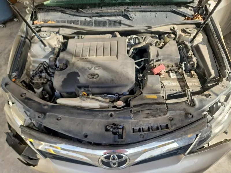 2014 TOYOTA CAMRY SE  