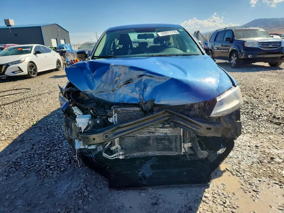 2016 VOLKSWAGEN JETTA SE  