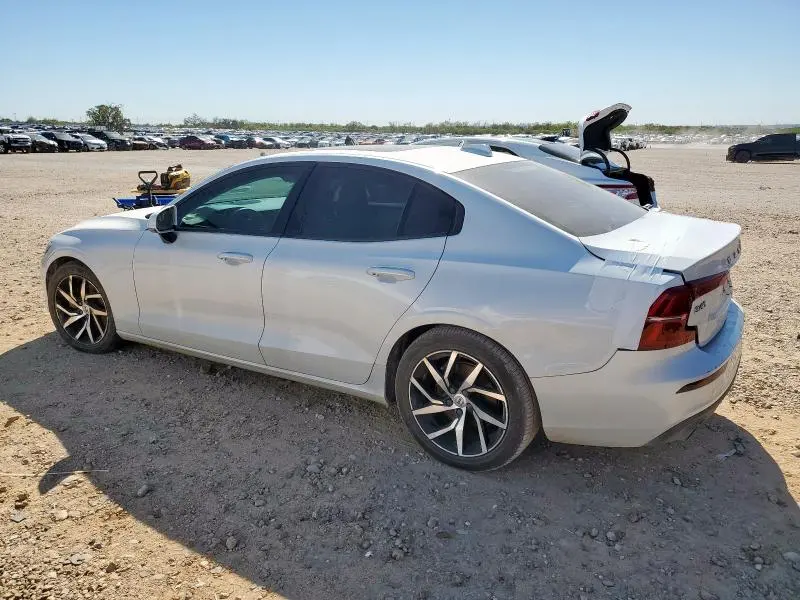 2020 VOLVO S60 T5 MOMENTUM  