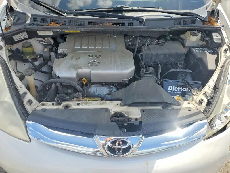 2010 TOYOTA SIENNA XLE LIMITED  
