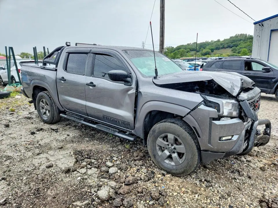 2022 NISSAN FRONTIER S  