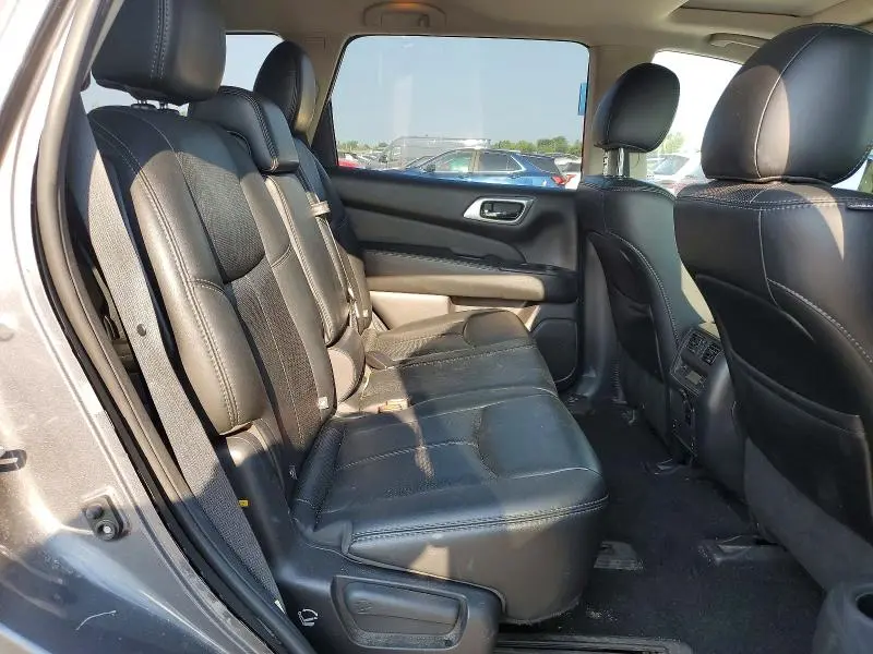 2016 NISSAN PATHFINDER PLATINUM  