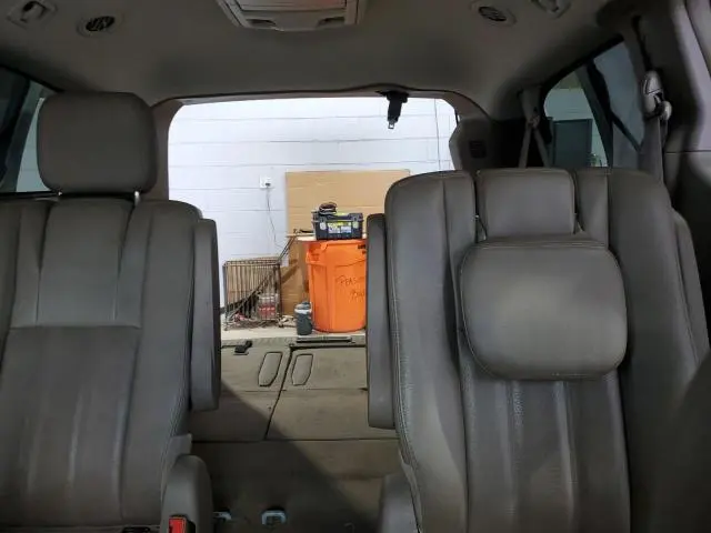 2014 CHRYSLER TOWN & COU