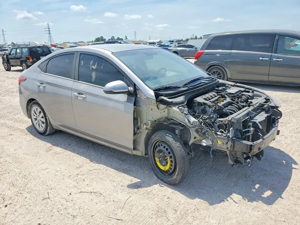 2022 HYUNDAI ACCENT SE  