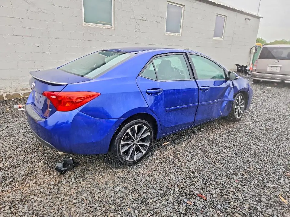 2019 TOYOTA COROLLA SE  