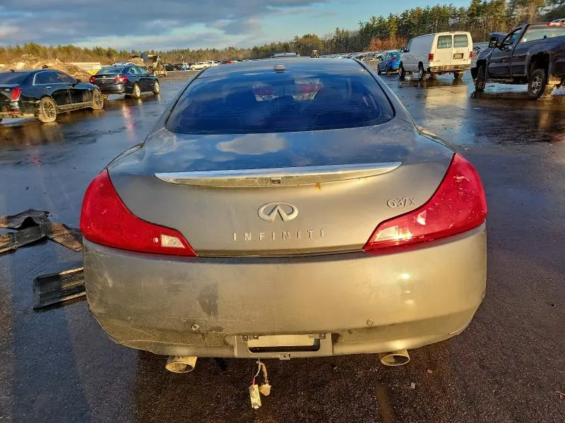 2011 INFINITI G37   