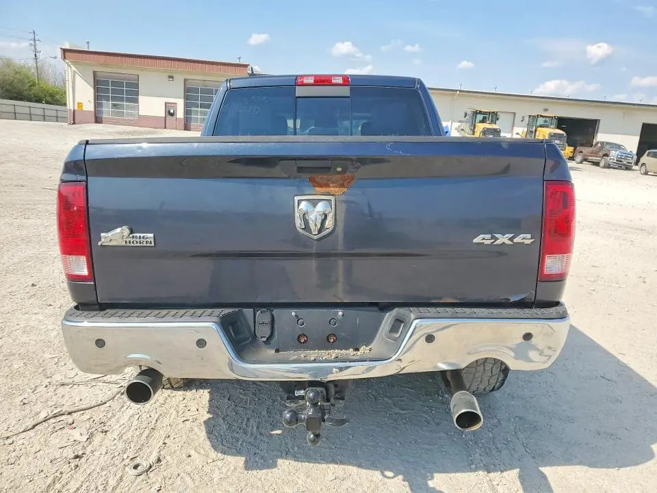 2013 RAM 1500 SLT  