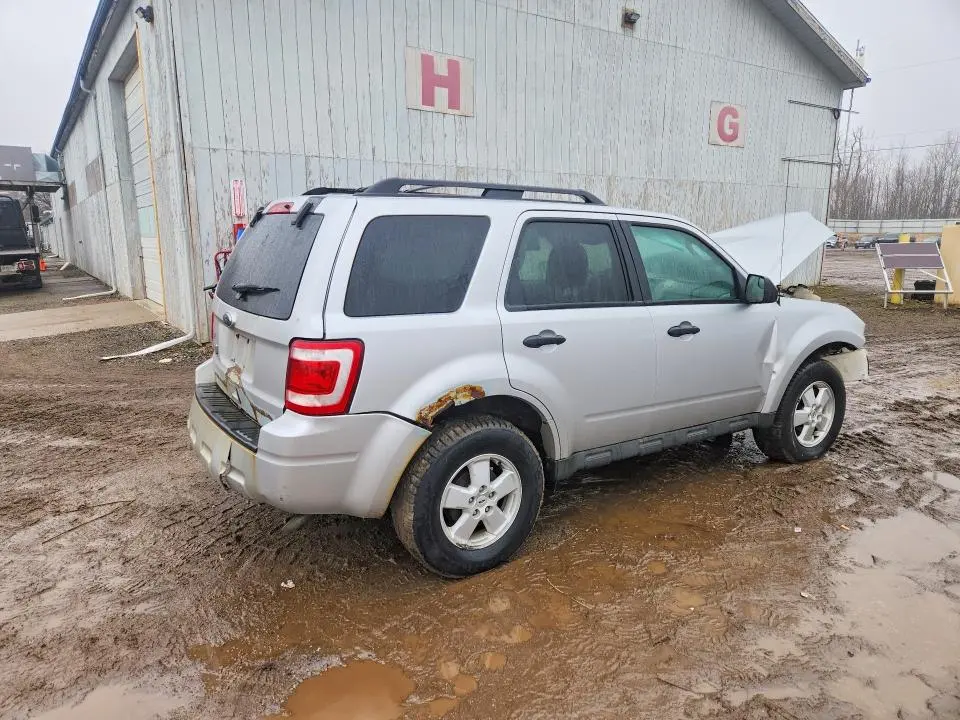 2010 FORD ESCAPE XLS  