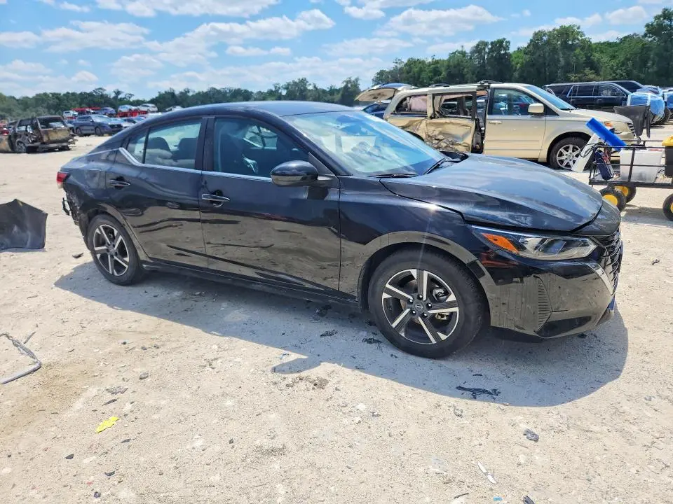2024 NISSAN SENTRA SV  