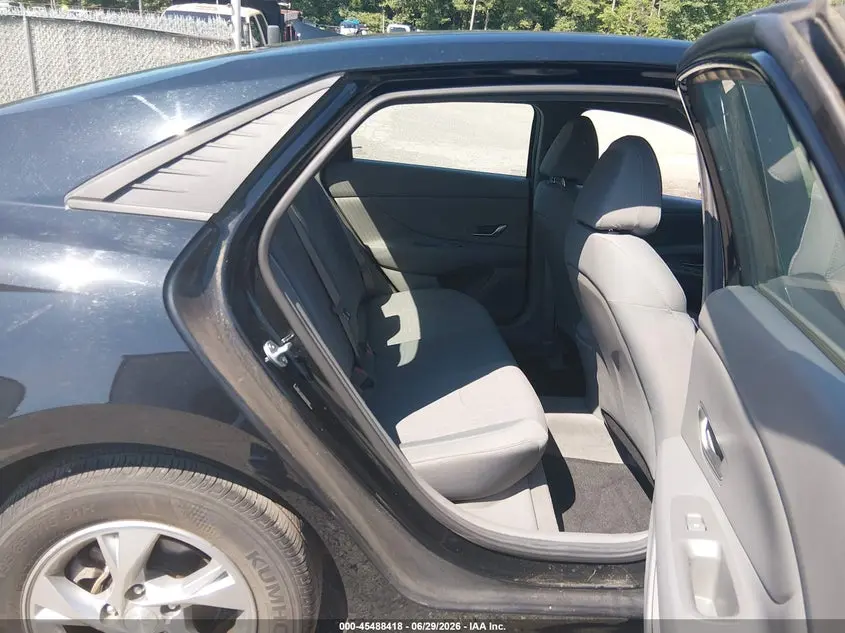 2021 HYUNDAI ELANTRA SE