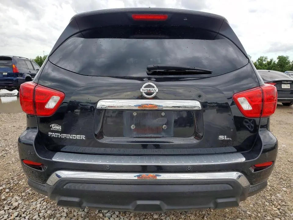 2018 NISSAN PATHFINDER SL  