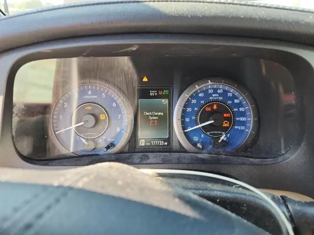 2019 TOYOTA SIENNA XLE  