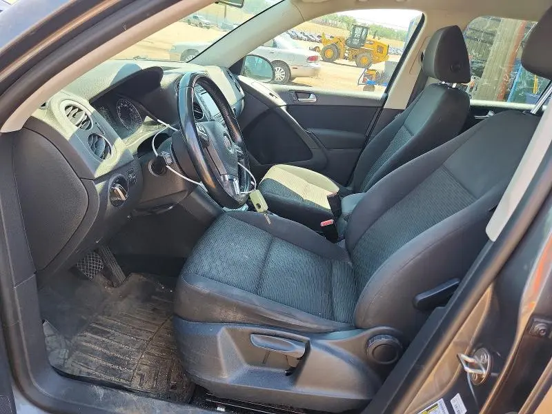 2015 VOLKSWAGEN TIGUAN S  