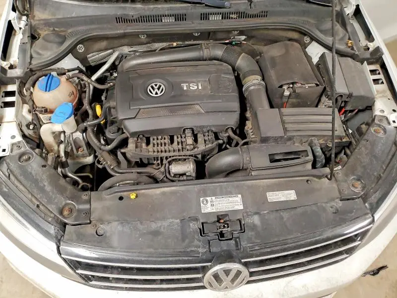 2016 VOLKSWAGEN JETTA SPORT  