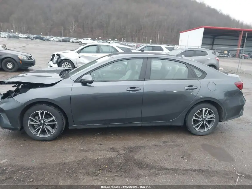 2022 KIA FORTE LXS