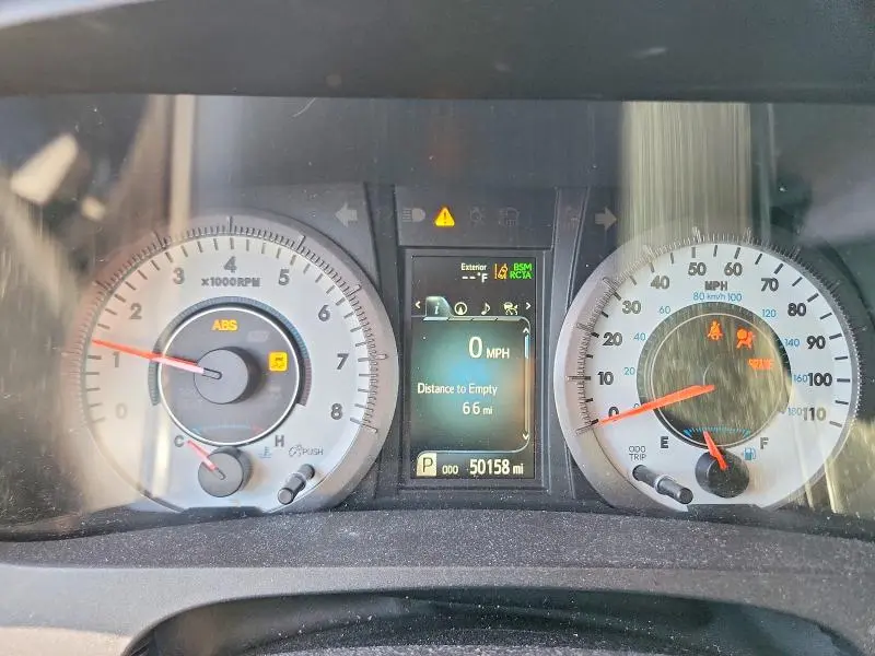 2020 TOYOTA SIENNA SE PREMIUM 8-PASSENGER  