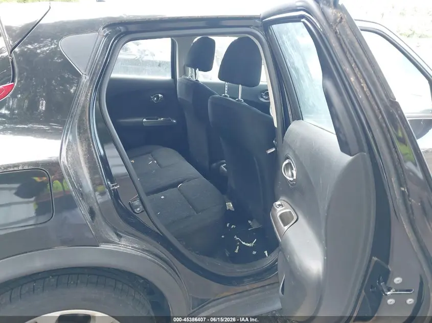 2013 NISSAN JUKE S