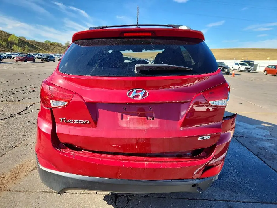 2015 HYUNDAI TUCSON SE  