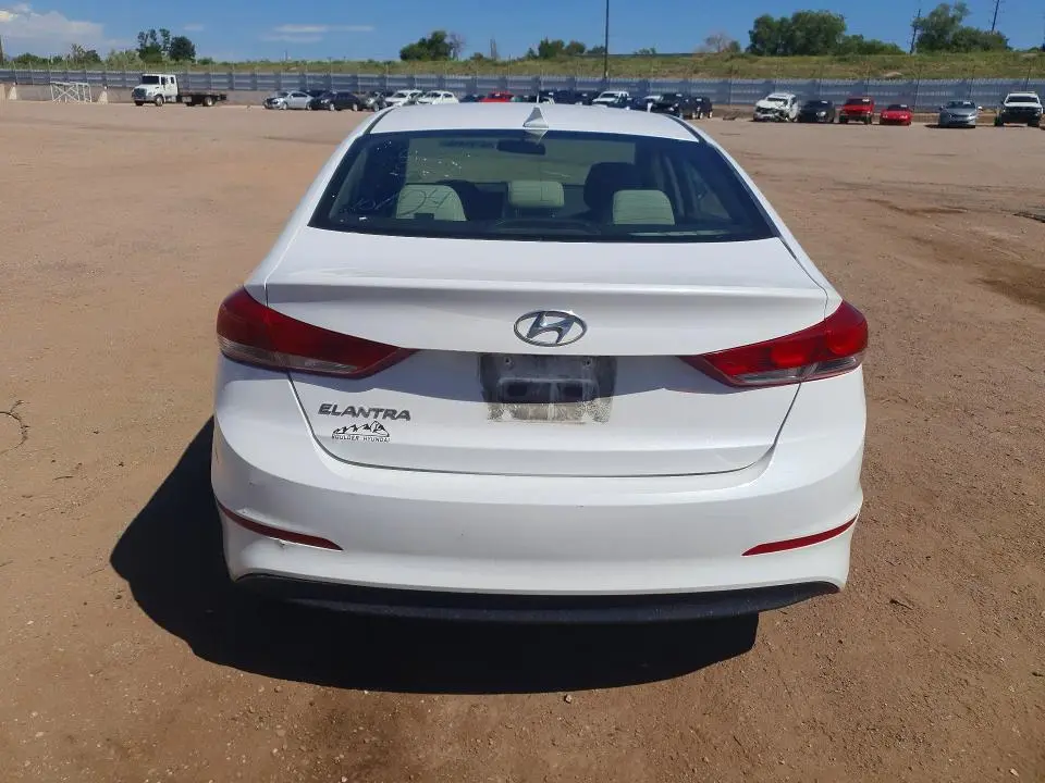 2018 HYUNDAI ELANTRA SEL  