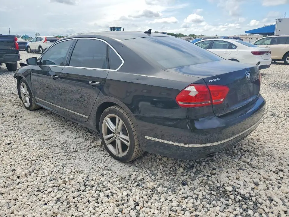 2015 VOLKSWAGEN PASSAT SE  