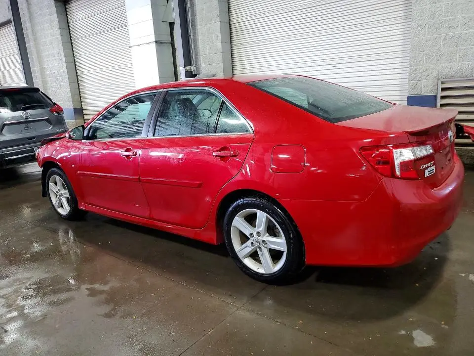 2014 TOYOTA CAMRY SE  