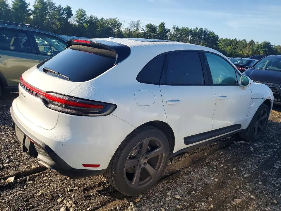 2022 PORSCHE MACAN   
