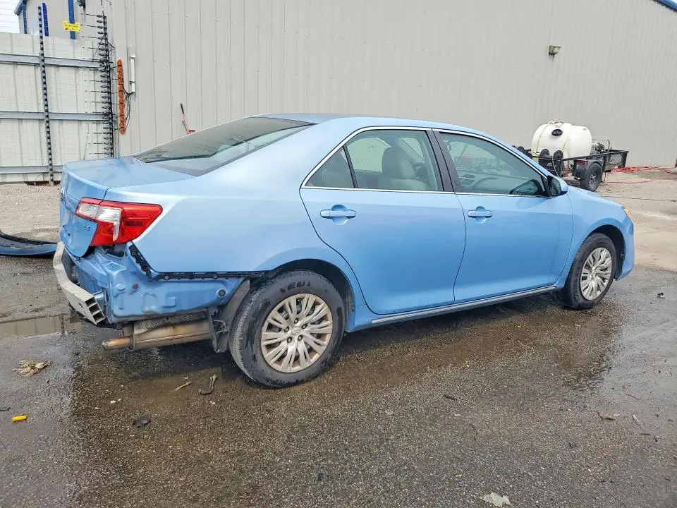 2012 TOYOTA CAMRY LE  