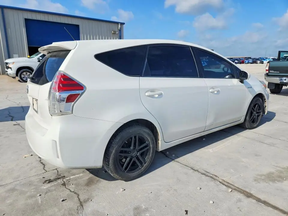 2016 TOYOTA PRIUS V TWO  