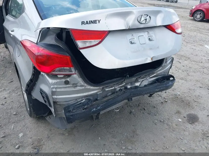 2013 HYUNDAI ELANTRA GLS