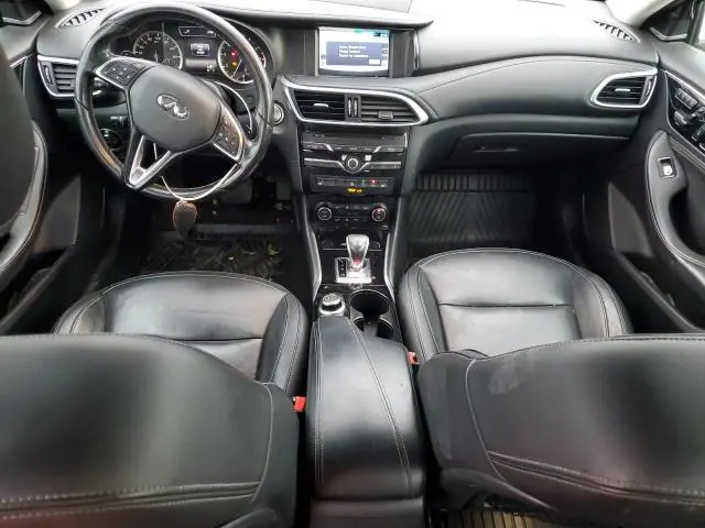 2018 INFINITI QX30 BASE  