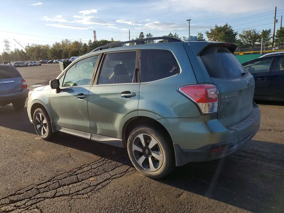 2017 SUBARU FORESTER   