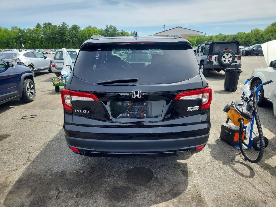 2022 HONDA PILOT SE  