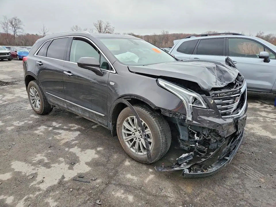 2019 CADILLAC XT5 LUXURY  