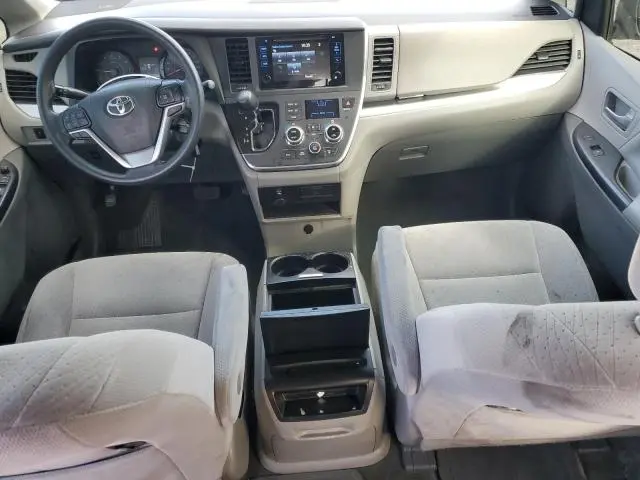 2016 TOYOTA SIENNA LE  