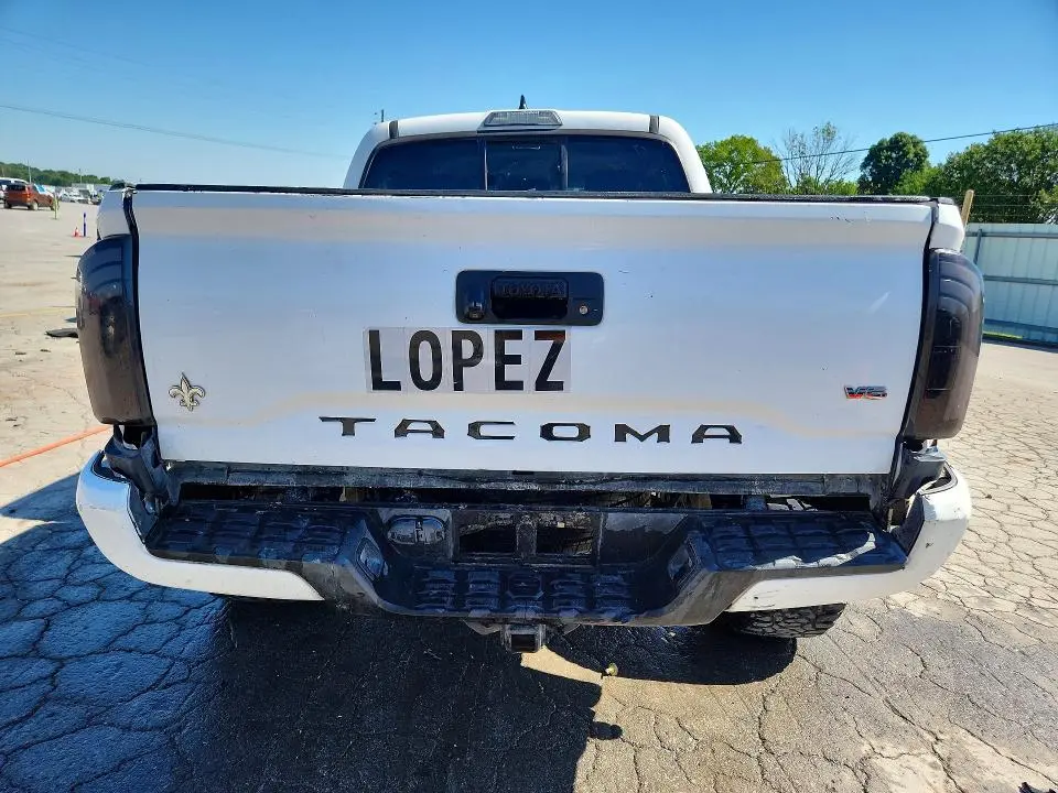 2017 TOYOTA TACOMA SR5 V6  