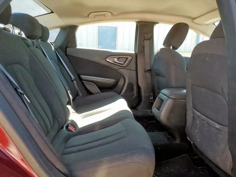 2016 CHRYSLER 200 LX  