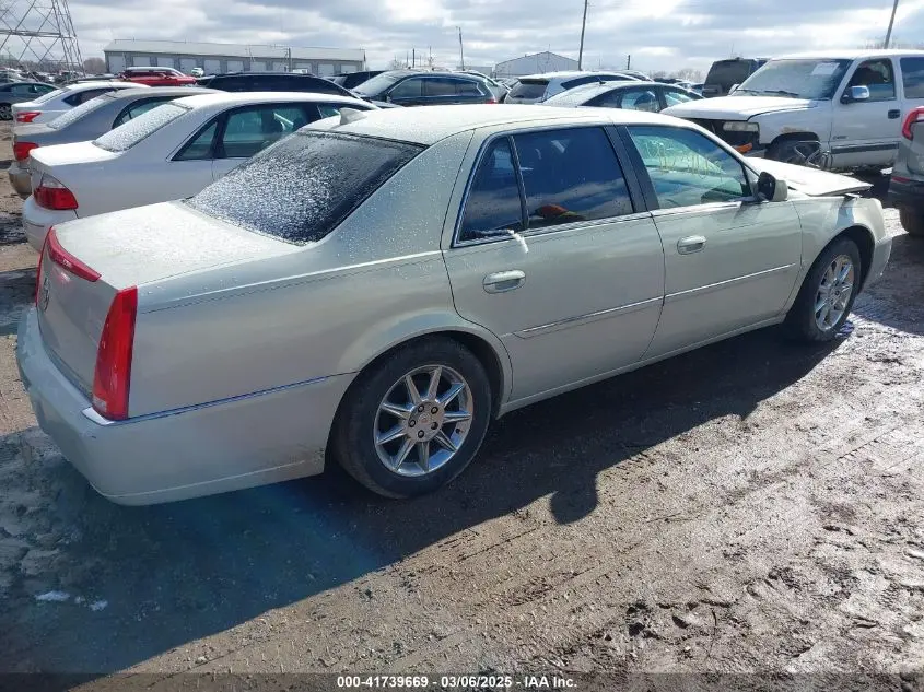 2010 CADILLAC DTS LUXURY COLLECTION