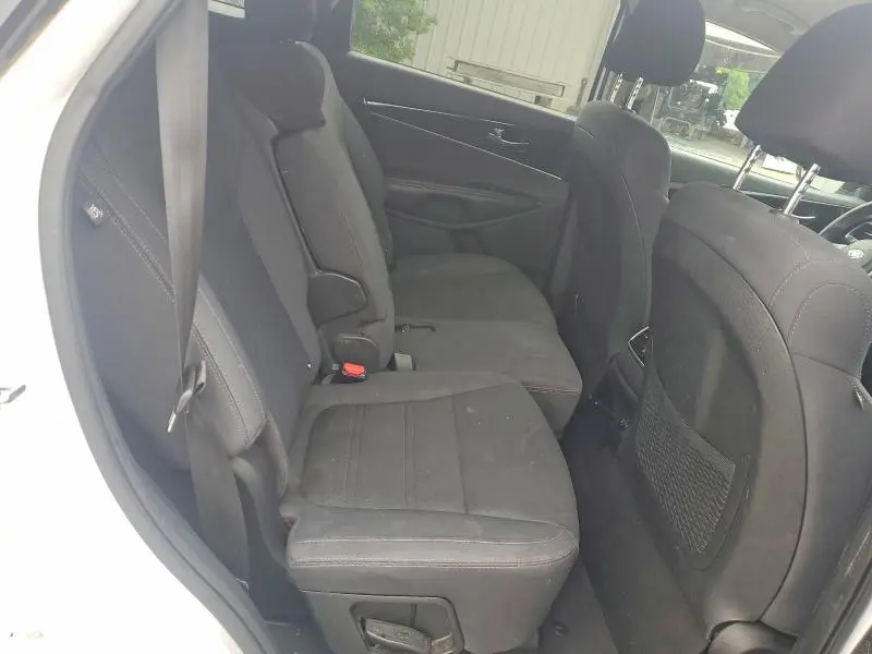 2019 KIA SORENTO LX V6  