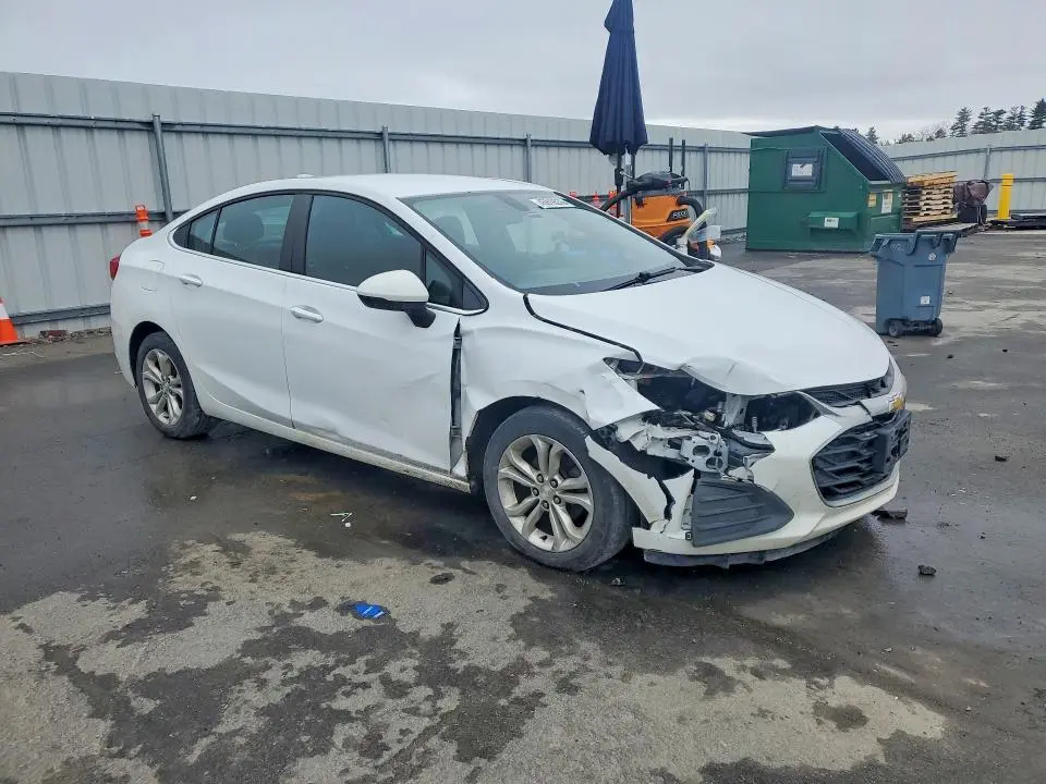 2019 CHEVROLET CRUZE LT  