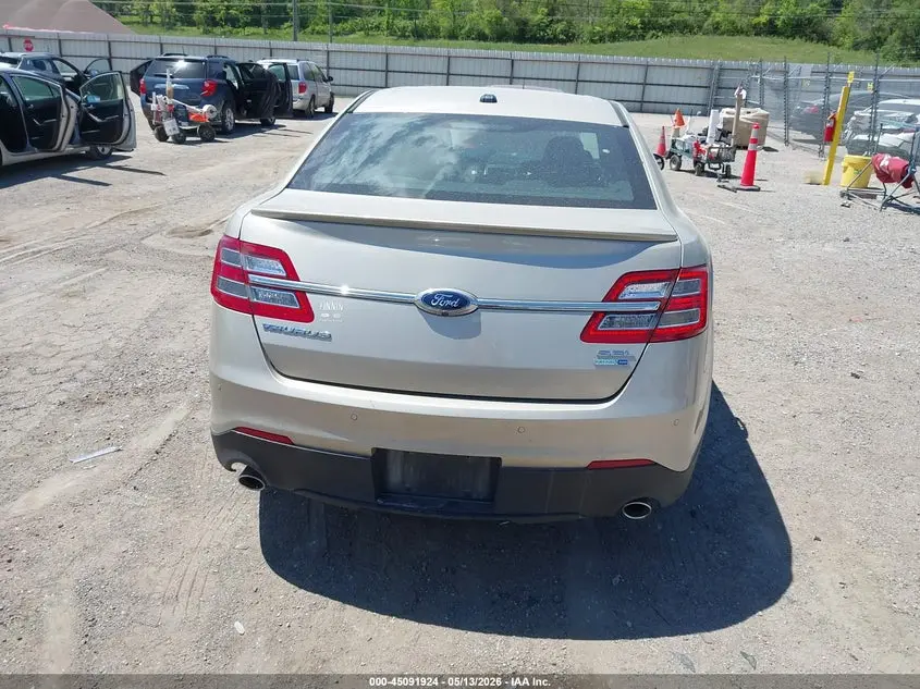 2018 FORD TAURUS SEL