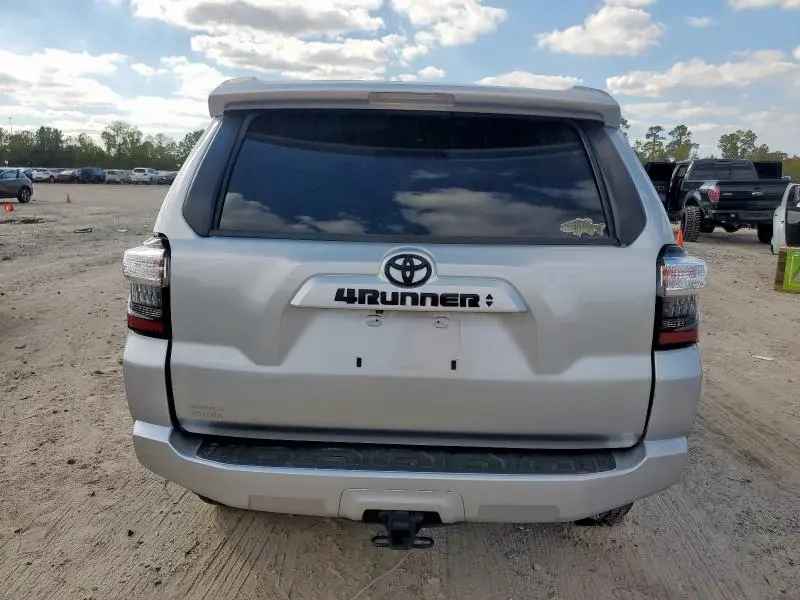 2021 TOYOTA 4RUNNER SR5  