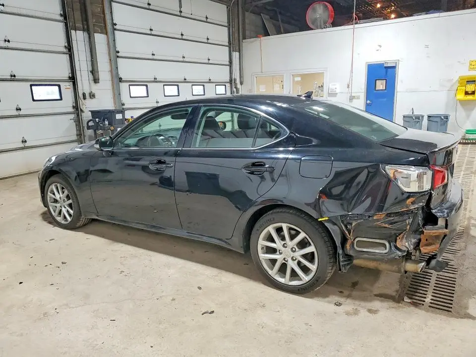 2011 LEXUS IS   