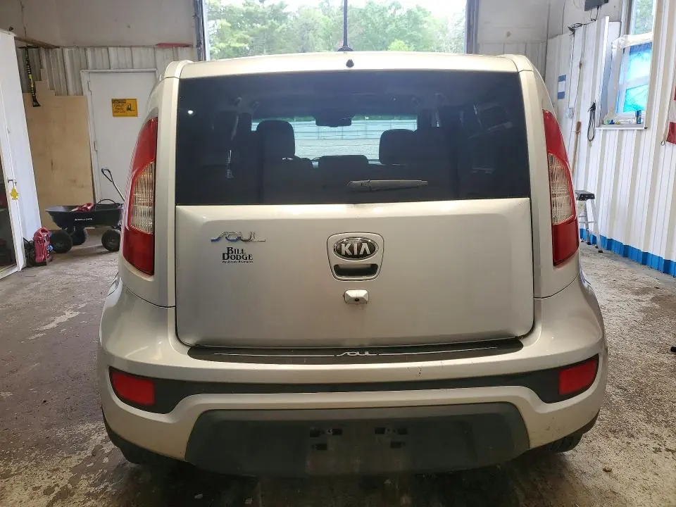 2013 KIA SOUL +  