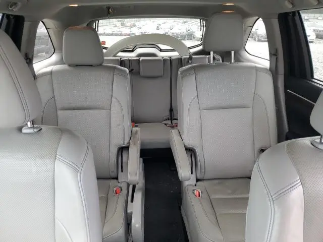 2016 TOYOTA HIGHLANDER LIMITED  