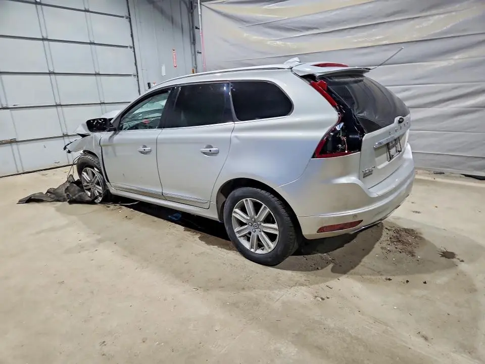 2016 VOLVO XC60 T6 PREMIER  